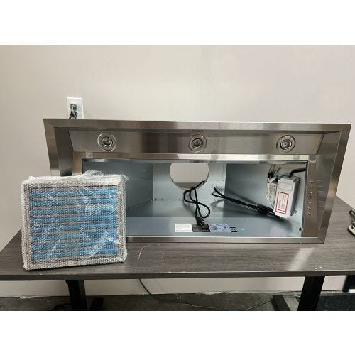 (1129) Zline 42" 700 CFM (Remote Blower)